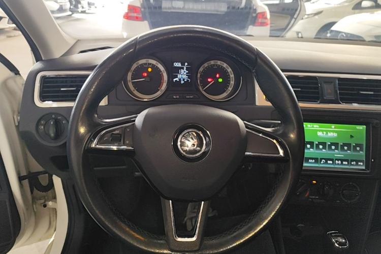 Used Skoda Rapid Spaceback 2018 1.6L Automatic Comfort Edition Steering Wheel