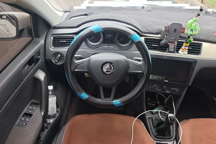Used Skoda Rapid Spaceback 2018 1.6L Manual Standard Edition Steering Wheel