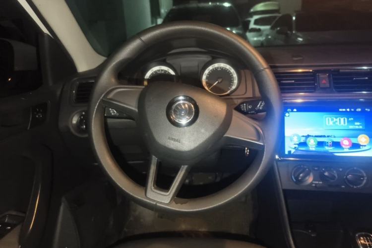 Used Skoda Rapid Spaceback 2018 1.4L Manual Standard Edition Steering Wheel