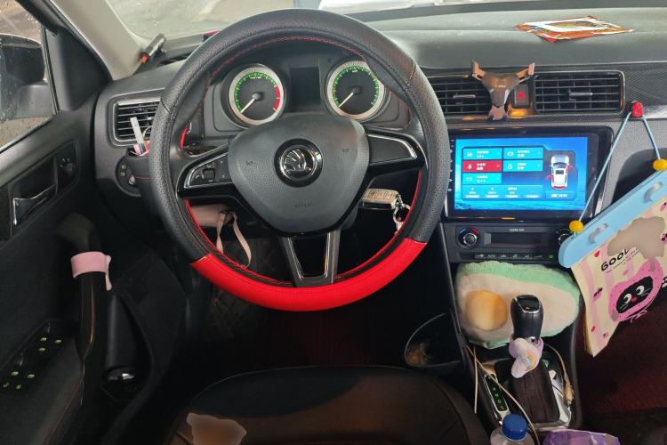 Used Skoda Rapid Spaceback 2018 1.6L Automatic Sport Edition Steering Wheel