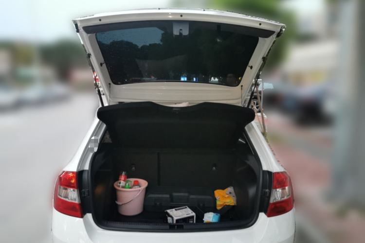 Used Skoda Rapid Spaceback 2018 1.6L Automatic Comfort Edition Trunk