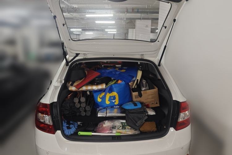 Used Skoda Rapid Spaceback 2018 1.6L Manual Comfort Edition Trunk