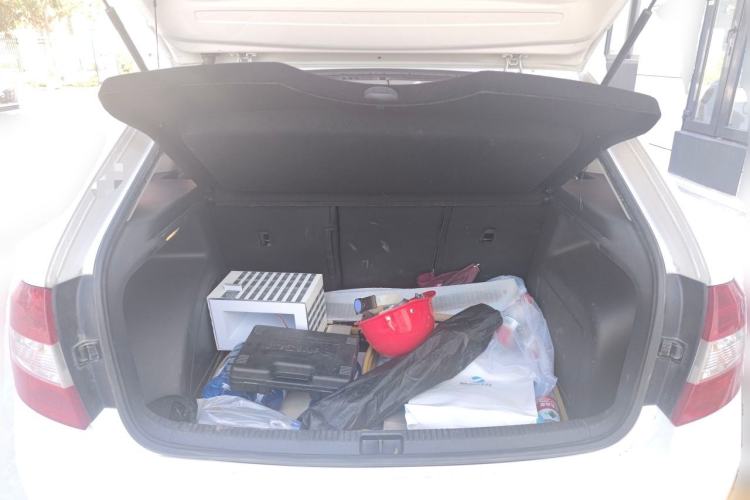 Used Skoda Rapid Spaceback 2018 1.6L Automatic Comfort Edition Trunk