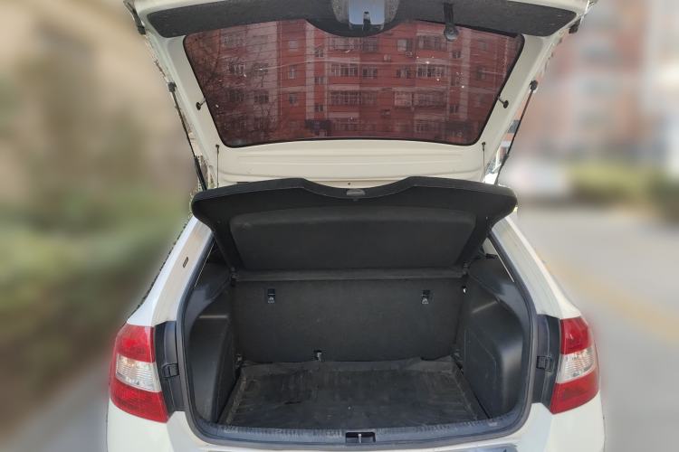 Used Skoda Rapid Spaceback 2018 1.4L Manual Standard Edition Trunk