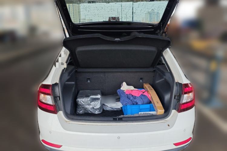 Used Skoda Rapid Spaceback 2018 1.6L Automatic Sport Edition Trunk