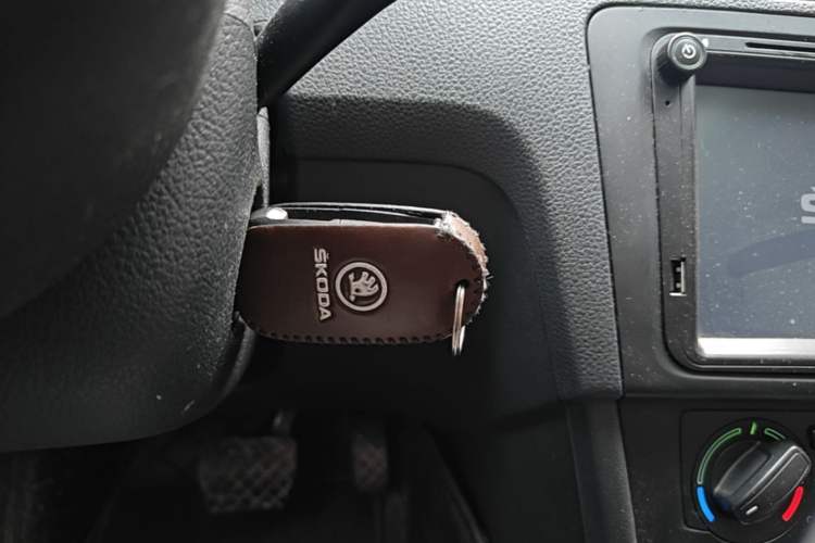 Used Skoda Rapid Spaceback 2018 1.6L Automatic Comfort Edition Vehicle Key