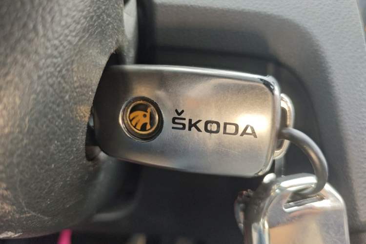 Used Skoda Rapid Spaceback 2018 1.6L Automatic Comfort Edition Vehicle Key