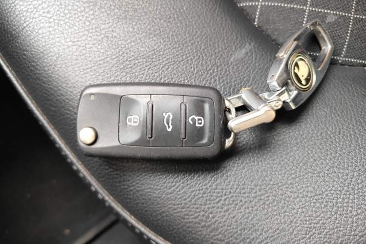 Used Skoda Rapid Spaceback 2018 1.6L Automatic Comfort Edition Vehicle Key