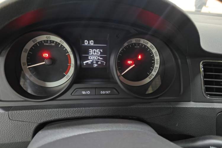 Used Skoda Rapid Spaceback 2018 1.4L Manual Standard Edition Instrument Cluster