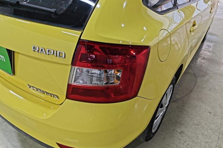 Used Skoda Rapid Spaceback 2018 1.4L Manual Standard Edition Right Rear Taillight