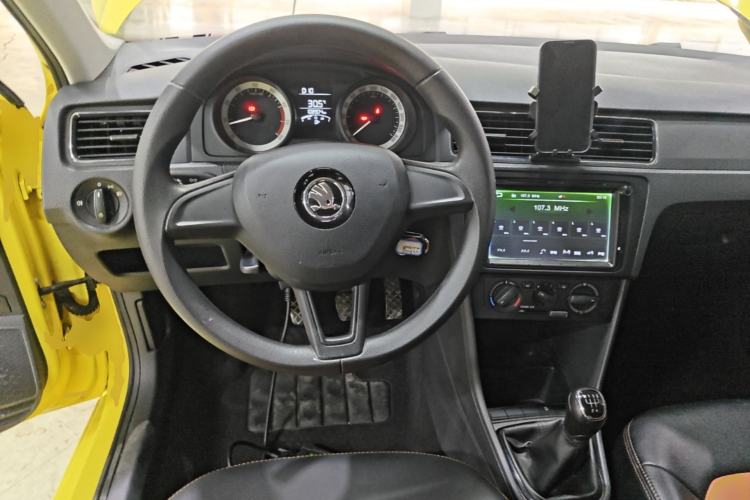 Used Skoda Rapid Spaceback 2018 1.4L Manual Standard Edition Steering Wheel
