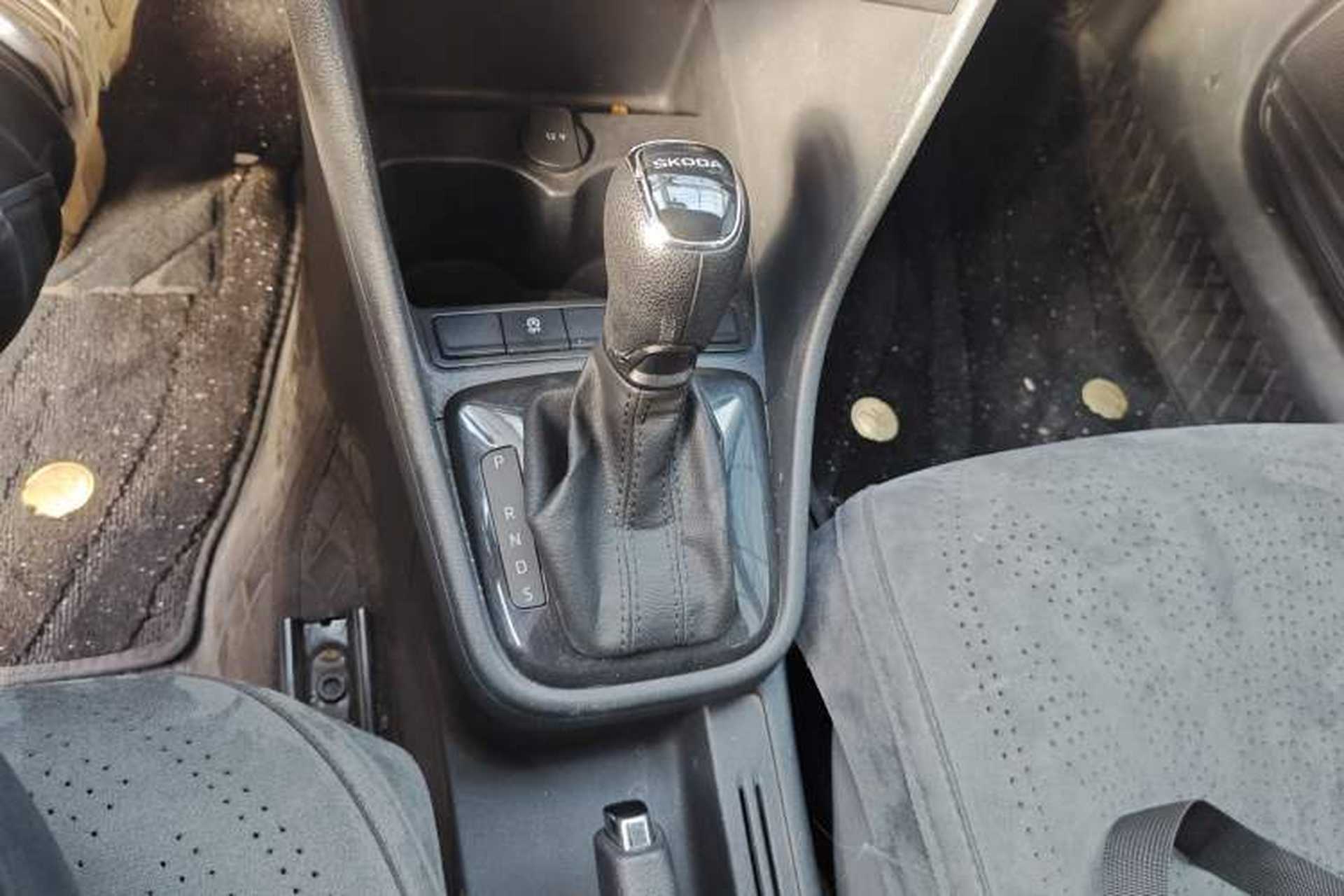 Used Skoda Rapid Spaceback 2019 Revised Version 1.5L Automatic Standard Edition China V Standard Gear Lever
