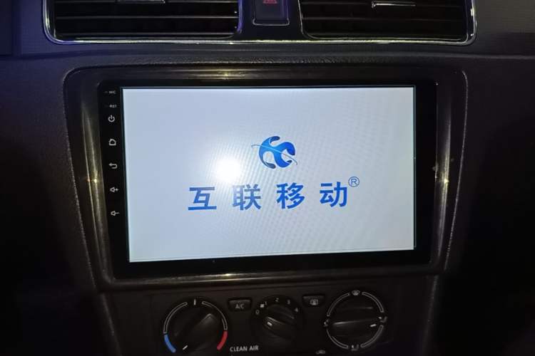 Used Skoda Rapid Spaceback 2019 Revised Version 1.5L Automatic Standard Edition China V Standard Audio And AC Panel