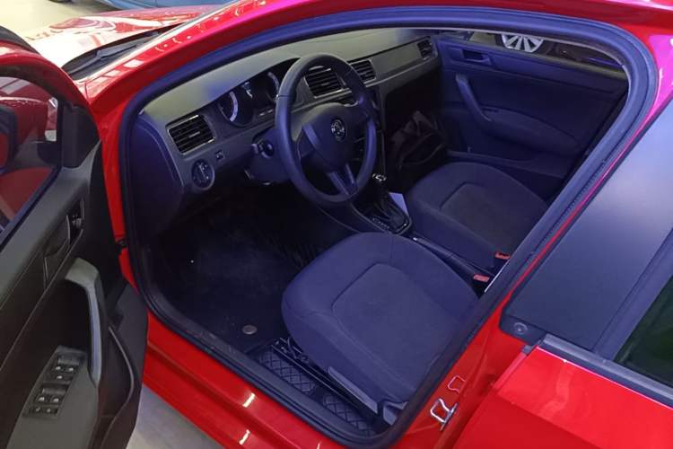 Used Skoda Rapid Spaceback 2019 Revised Version 1.5L Automatic Standard Edition China V Standard Driver Seat