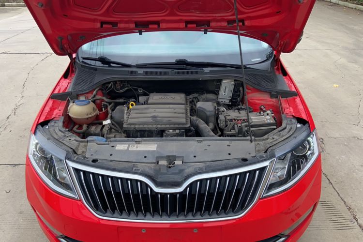 Used Skoda Rapid Spaceback 2019 1.5L Automatic Sport Edition China VI Standard Engine Bay