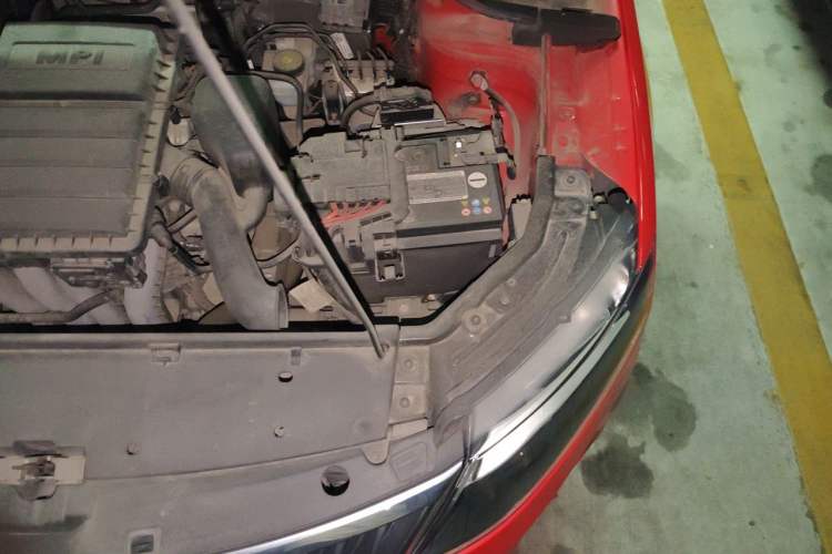 Used Skoda Rapid Spaceback 2019 1.5L Automatic Standard Edition Engine Bay Left