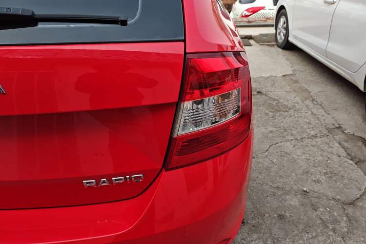 Used Skoda Rapid Spaceback 2019 1.5L Automatic Comfort Edition Exterior 3