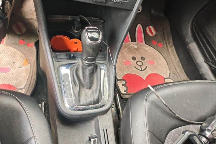 Used Skoda Rapid Spaceback 2019 Revised Version 1.5L Automatic Comfort Edition China VI Standard Gear Lever