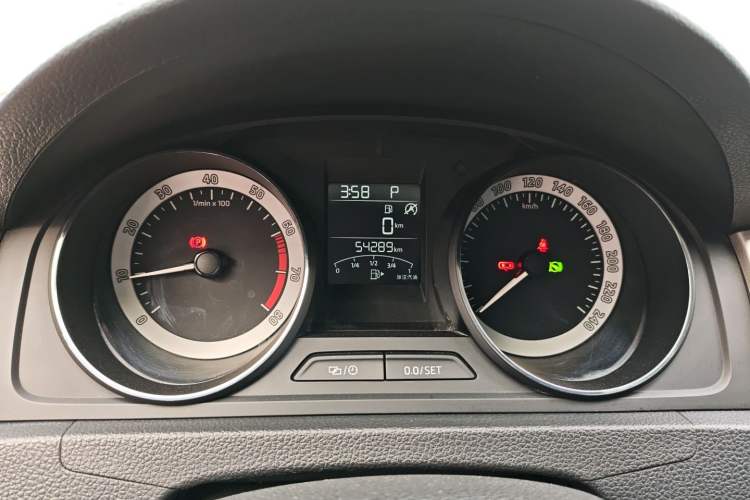 Used Skoda Rapid Spaceback 2019 1.5L Automatic Comfort Edition Instrument Cluster