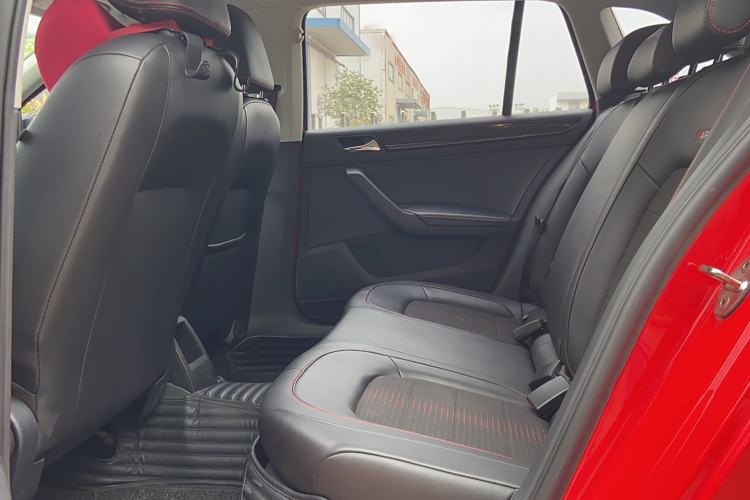 Used Skoda Rapid Spaceback 2019 1.5L Automatic Sport Edition China VI Standard Interior 1