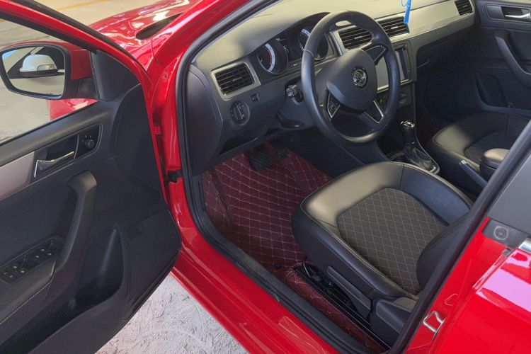 Used Skoda Rapid Spaceback 2019 Revised Version 1.5L Automatic Comfort Edition China V Standard Interior 2