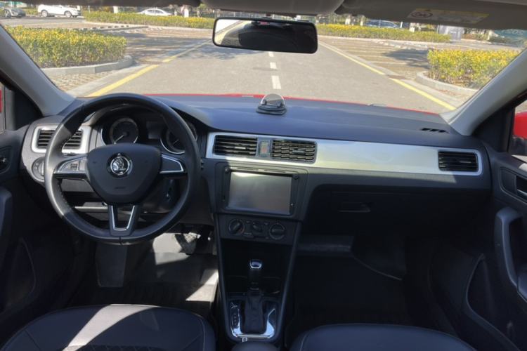 Used Skoda Rapid Spaceback 2019 Revised Version 1.5L Automatic Comfort Edition China VI Standard Interior 2