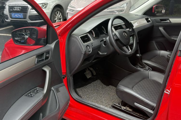 Used Skoda Rapid Spaceback 2019 Revised Version 1.5L Automatic Comfort Edition China VI Standard Interior 3