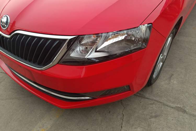 Used Skoda Rapid Spaceback 2019 1.5L Automatic Comfort Edition Left Front Headlight
