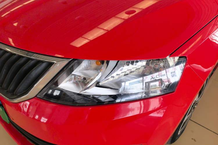 Used Skoda Rapid Spaceback 2019 Revised Version 1.5L Automatic Standard Edition China VI Left Front Headlight