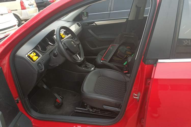 Used Skoda Rapid Spaceback 2019 1.5L Automatic Comfort Edition Left Front Seat