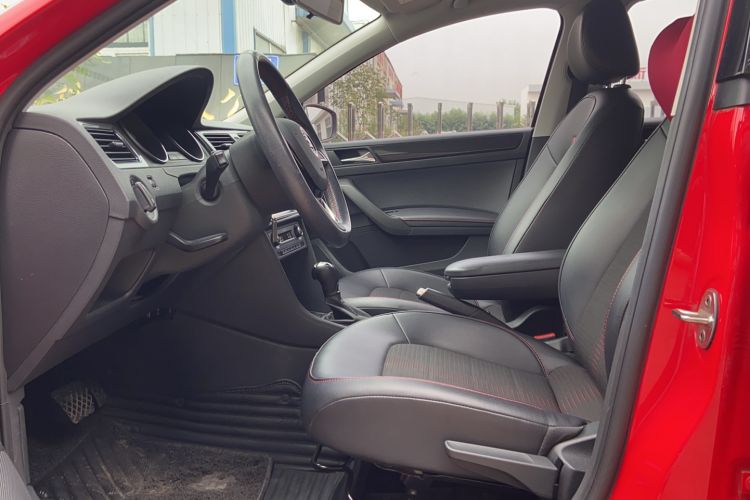 Used Skoda Rapid Spaceback 2019 1.5L Automatic Sport Edition China VI Standard Left Front Seat