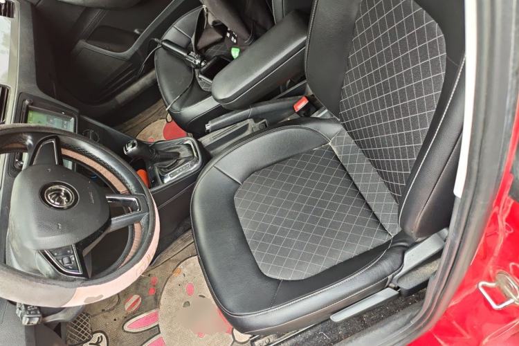 Used Skoda Rapid Spaceback 2019 Revised Version 1.5L Automatic Comfort Edition China VI Standard Left Front Seat