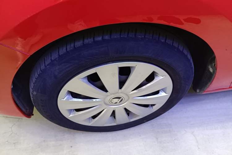 Used Skoda Rapid Spaceback 2019 Revised Version 1.5L Automatic Standard Edition China V Standard Left Front Wheel Hub