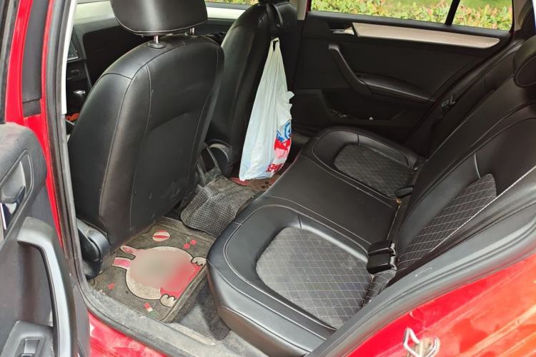 Used Skoda Rapid Spaceback 2019 Revised Version 1.5L Automatic Comfort Edition China VI Standard Left Rear Seat