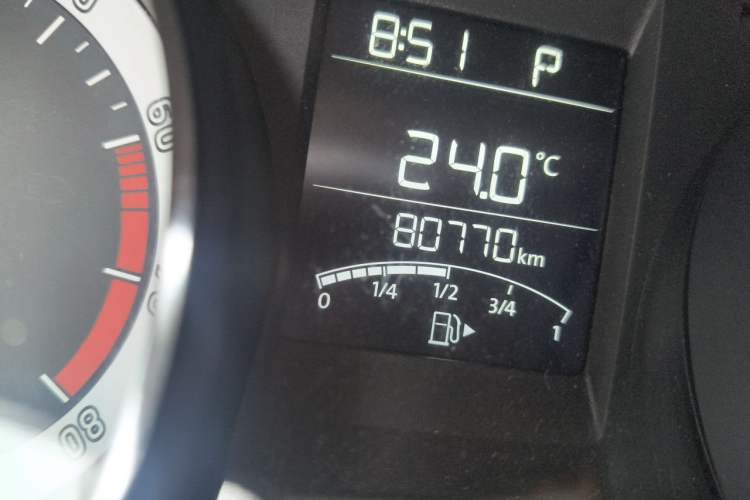 Used Skoda Rapid Spaceback 2019 1.5L Automatic Comfort Edition Odometer Close Up