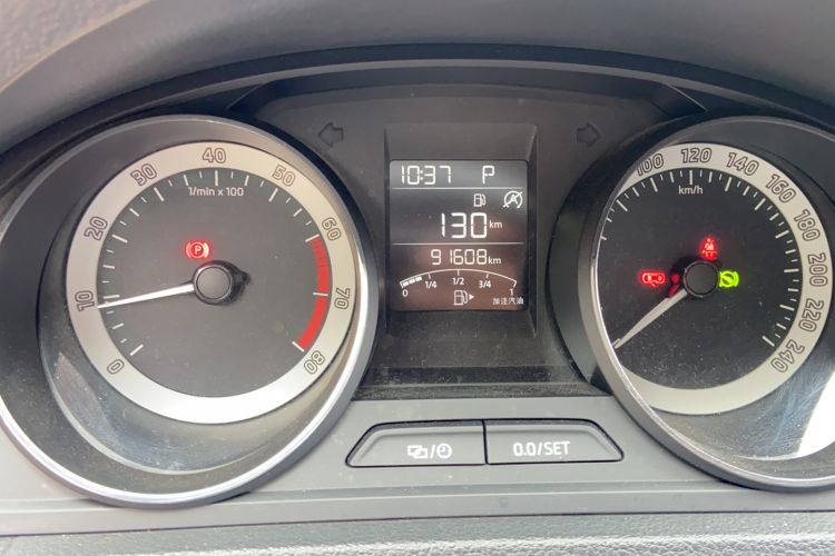 Used Skoda Rapid Spaceback 2019 1.5L Automatic Sport Edition China VI Standard Odometer Close Up