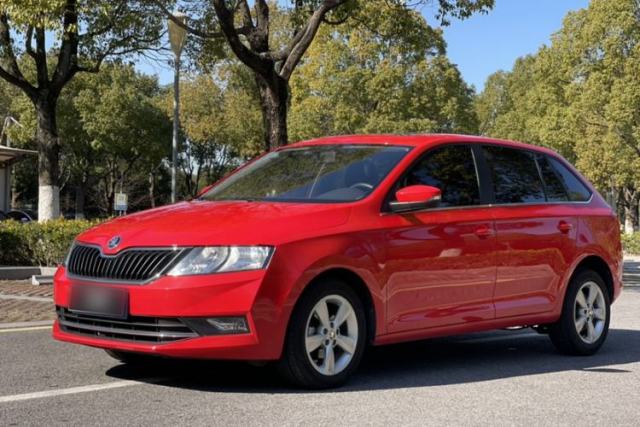 Used Skoda Rapid Spaceback 2019 Revised Version 1.5L Automatic Comfort Edition China VI Standard