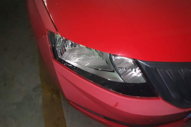 Used Skoda Rapid Spaceback 2019 1.5L Automatic Standard Edition Right Front Headlight
