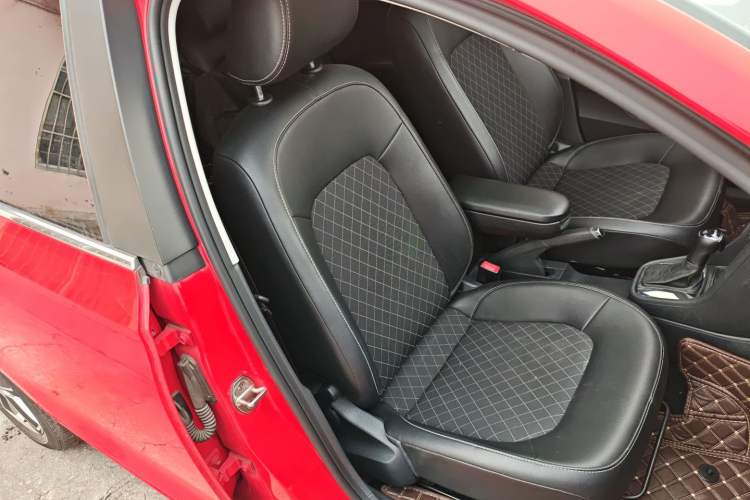 Used Skoda Rapid Spaceback 2019 1.5L Automatic Comfort Edition Right Front Seat