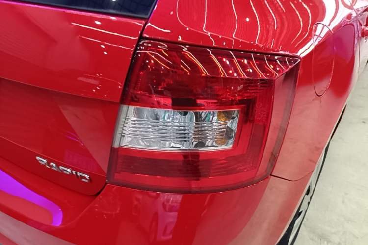 Used Skoda Rapid Spaceback 2019 Revised Version 1.5L Automatic Standard Edition China V Standard Right Rear Taillight