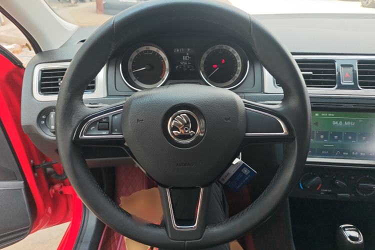 Used Skoda Rapid Spaceback 2019 Revised Version 1.5L Automatic Comfort Edition China VI Standard Steering Wheel