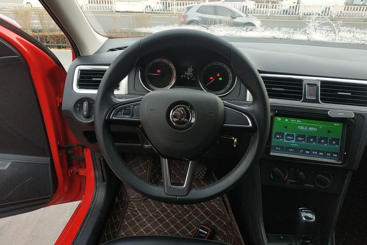 Used Skoda Rapid Spaceback 2019 1.5L Automatic Comfort Edition Steering Wheel
