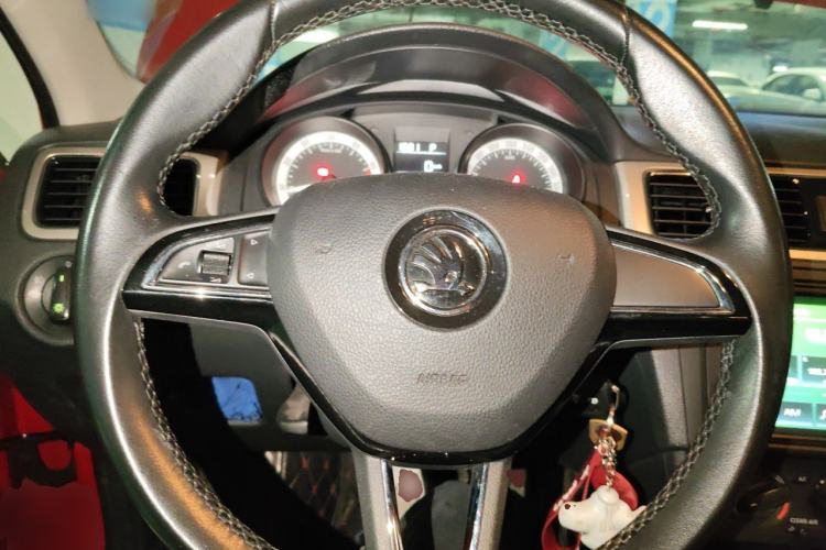 Used Skoda Rapid Spaceback 2019 1.5L Automatic Comfort Edition Steering Wheel