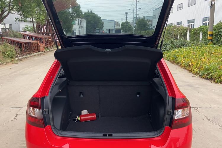 Used Skoda Rapid Spaceback 2019 1.5L Automatic Sport Edition China VI Standard Trunk
