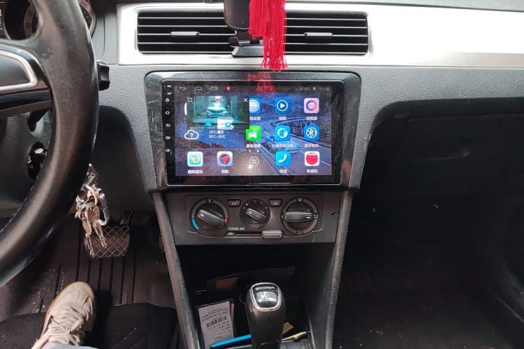 Used Skoda Rapid Spaceback 2019 1.5L Automatic Comfort Edition Audio And AC Panel