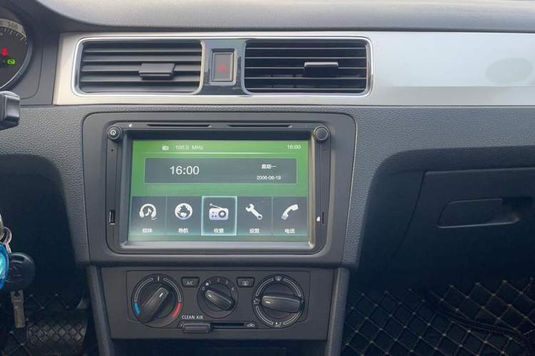 Used Skoda Rapid Spaceback 2019 Revised Version 1.5L Automatic Comfort Edition China V Standard Audio And AC Panel