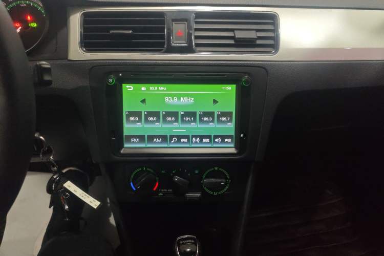 Used Skoda Rapid Spaceback 2019 Revised Version 1.5L Automatic Comfort Edition China VI Standard Audio And AC Panel