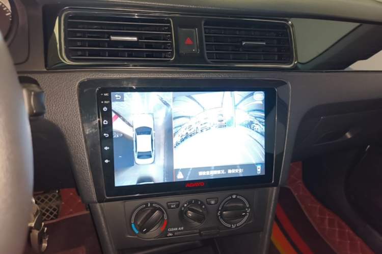 Used Skoda Rapid Spaceback 2019 Revised Version 1.5L Automatic Standard Edition China VI Audio And AC Panel