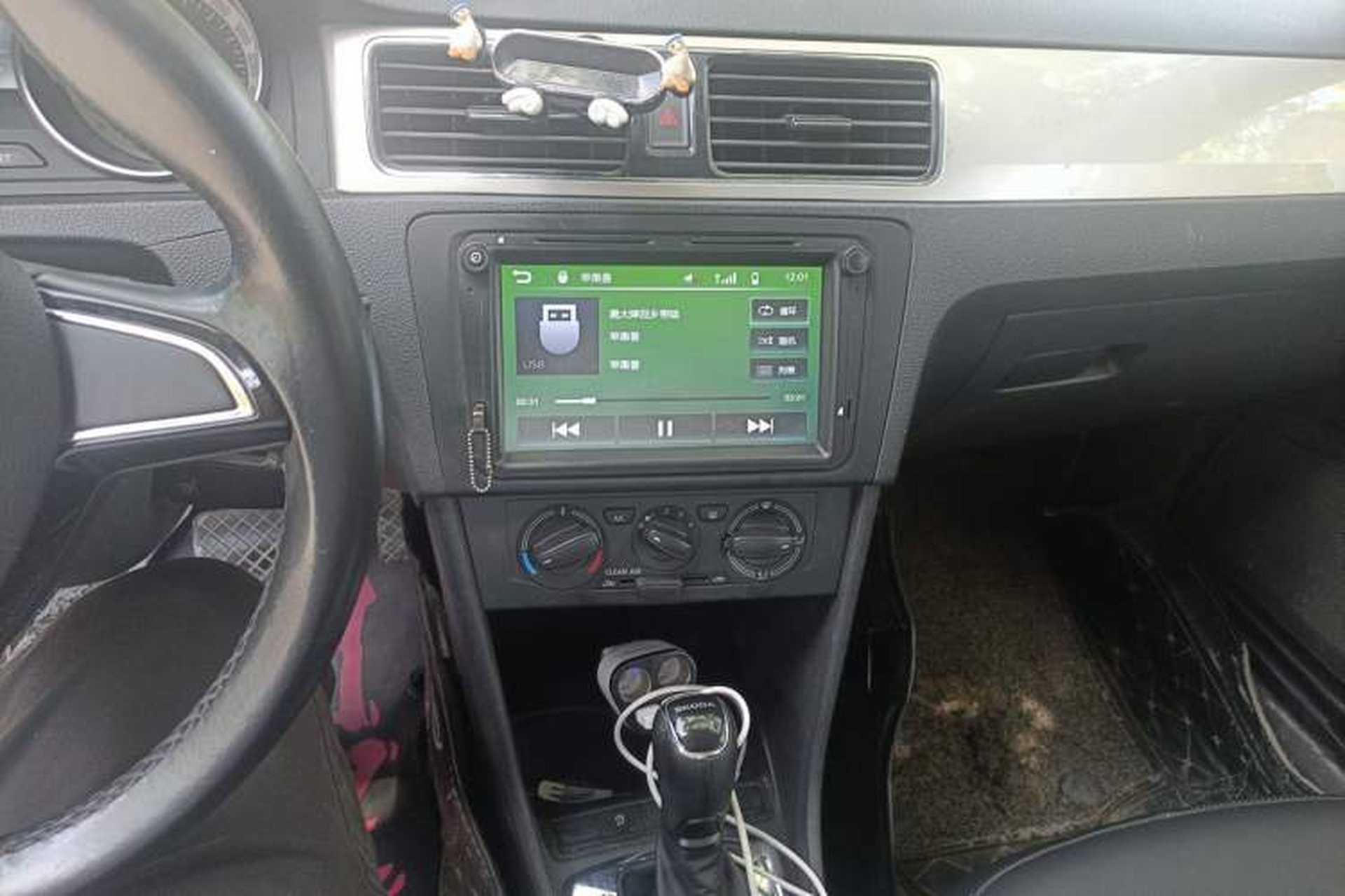 Used Skoda Rapid Spaceback 2019 Revised Version 1.5L Automatic Comfort Edition China VI Standard Audio And AC Panel