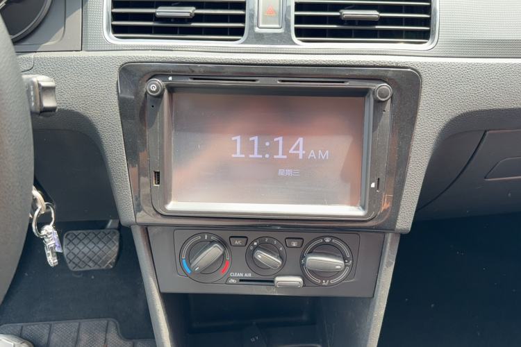 Used Skoda Rapid Spaceback 2019 Revised Version 1.5L Automatic Standard Edition China V Standard Audio And AC Panel